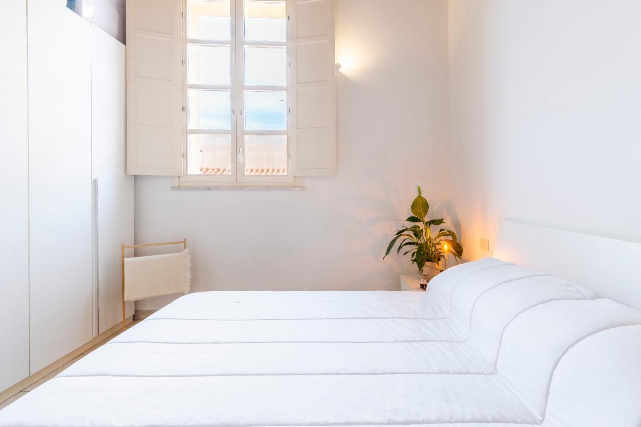דירות קליארי Castello Attic Sunset Terrace מראה חיצוני תמונה