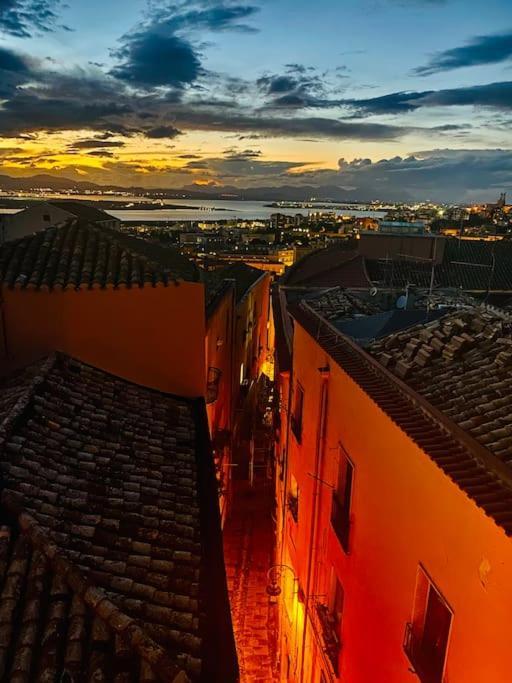 דירות קליארי Castello Attic Sunset Terrace מראה חיצוני תמונה