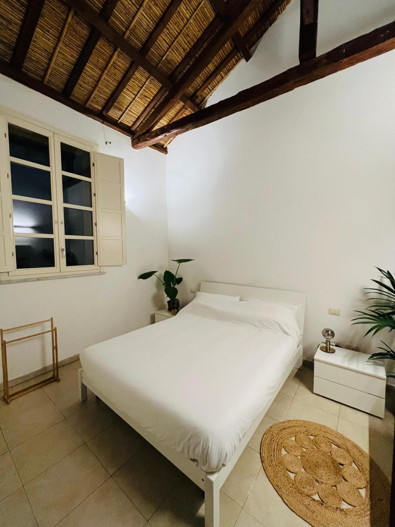 דירות קליארי Castello Attic Sunset Terrace מראה חיצוני תמונה